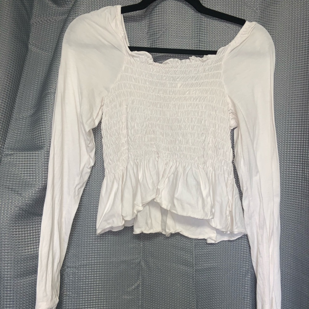 URBAN OUTFITTERS white top